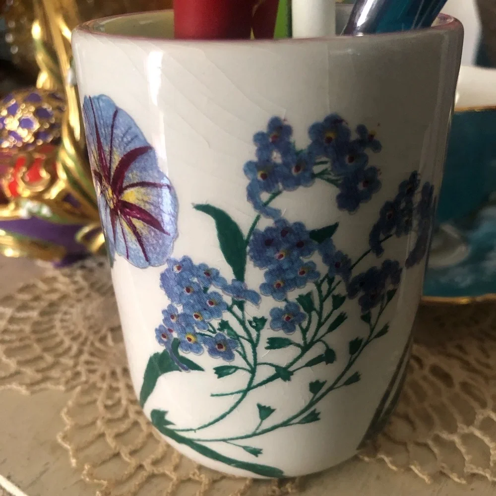 Vintage Ceramic Pencil Cup